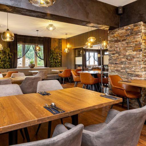 Garden Restaurant & Pension Pardubice Luaran gambar